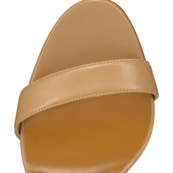 Christian Louboutin Condora Queen